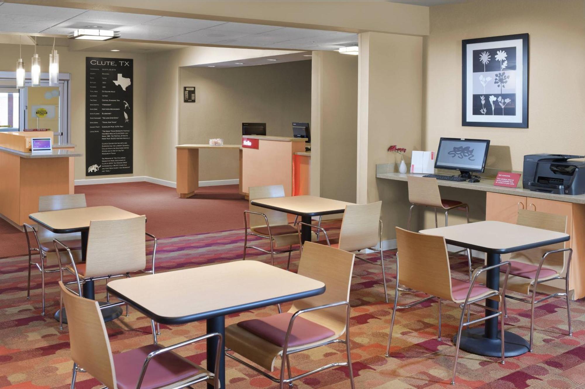 Towneplace Suites By Marriott Lake Jackson Clute Exteriör bild